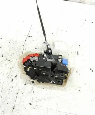 Volkswagen Cross Touran I Front door lock