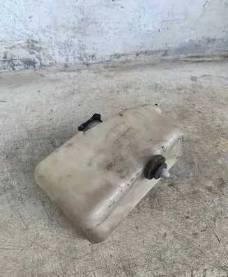 Lexus ES 250 - 300 - 330 Coolant expansion tank/reservoir