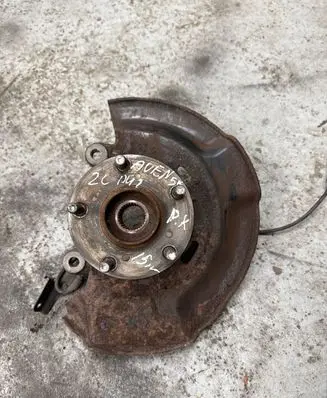 Front wheel hub