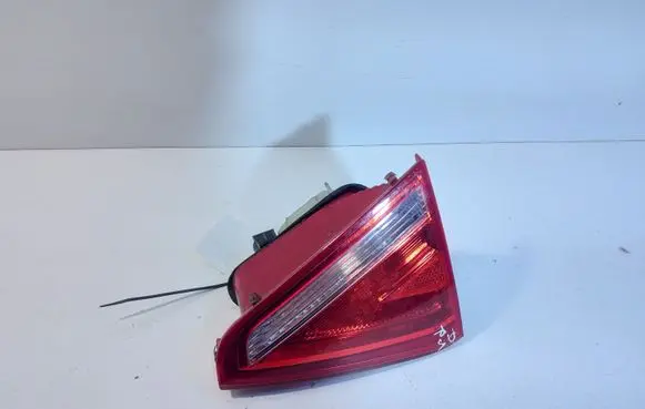 Audi A5 8T 8F Tailgate rear/tail lights 8T0945094