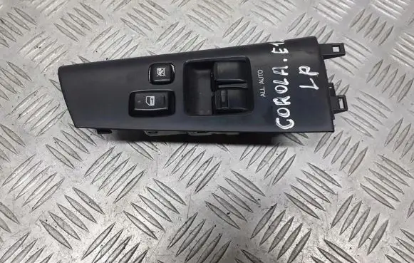 Toyota Corolla E120 E130 Electric window control switch 84040-12020