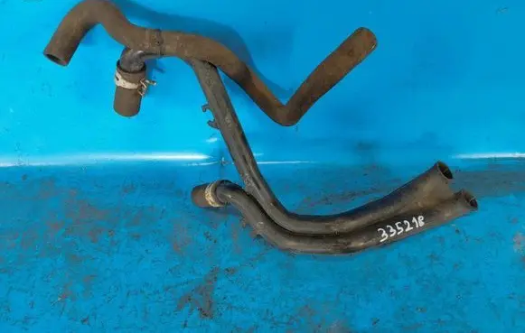 Toyota Tundra II EGR valve line/pipe/hose 176210S011