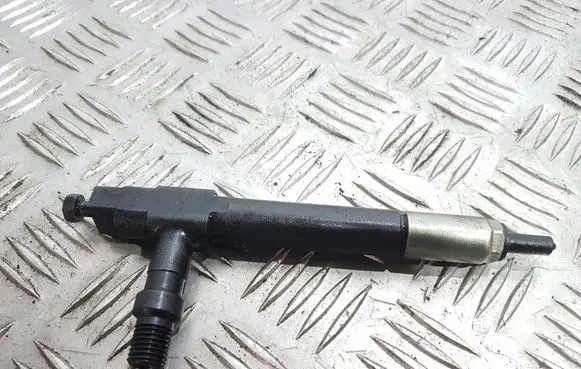 Mazda 323 Fuel injector 7390