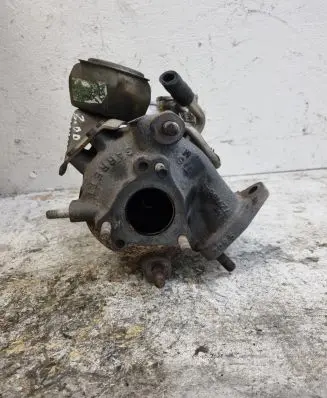 Toyota Avensis T250 Turbo