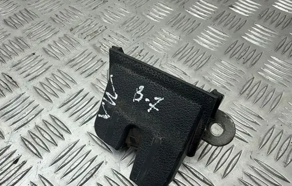 Volkswagen PASSAT B7 Tailgate/trunk/boot lock/catch/latch 