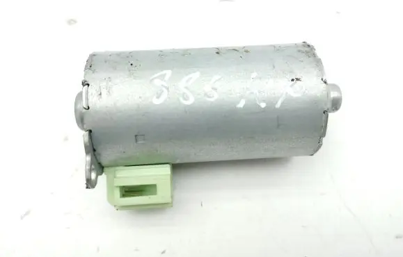 Mercedes-Benz EQA Seat adjustment motor 210520A2