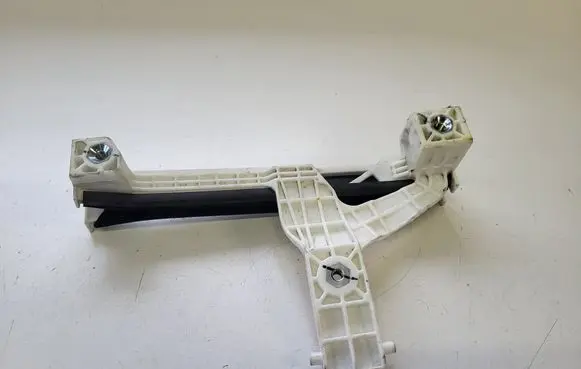 KIA Sportage Rear door windshield rail 