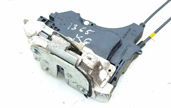 Citroen C-Crosser Rear door lock 09831
