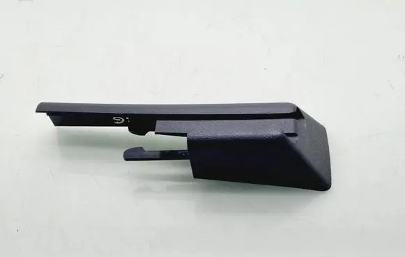 Volkswagen Touareg I Front passenger seat rail trim 7L0881478C