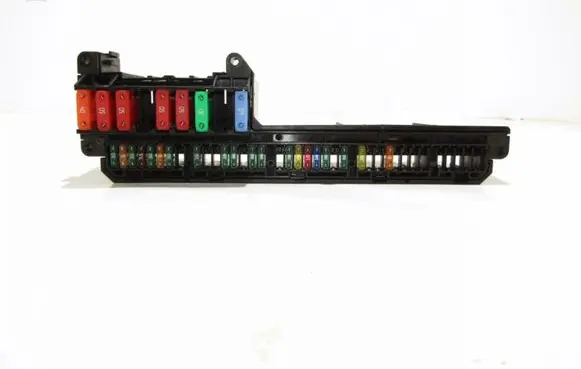 BMW 5 E60 E61 Fuse module 695733001