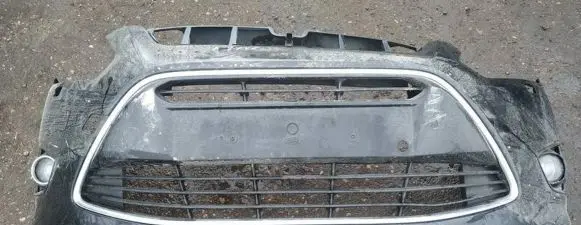 Ford C-MAX II Front bumper juodas