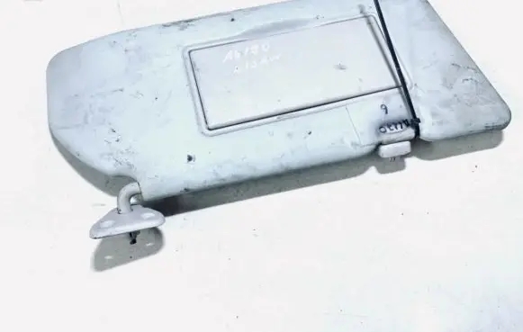 Nissan Almera Tino Sun visor