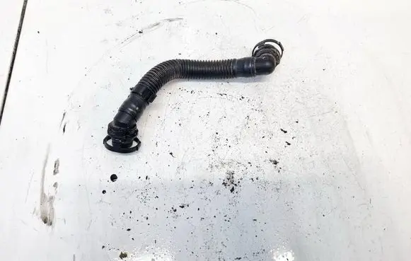 Audi Q3 8U Breather hose/pipe 03L103493AE