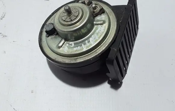Volvo XC40 Horn signal 30747615