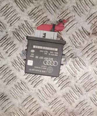 Audi A4 S4 B8 8K Light module LCM 8k5907357