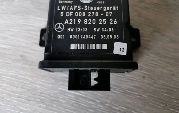 Mercedes-Benz R W251 Light module LCM A2198202526 5DF00827807