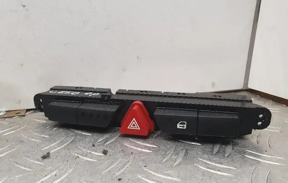 KIA Ceed Hazard light switch 937001H900 202006754
