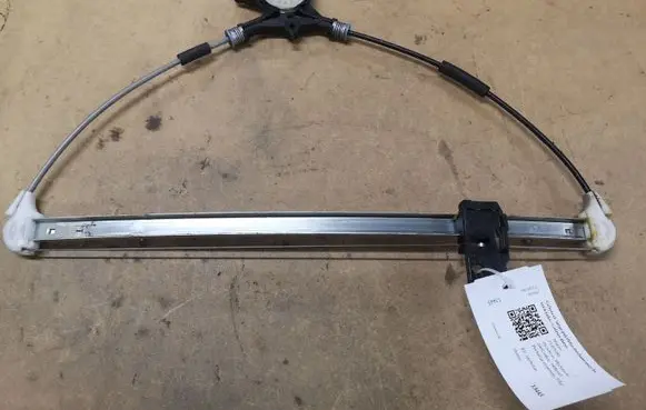 Mazda 3 I Rear window lifting mechanism without motor