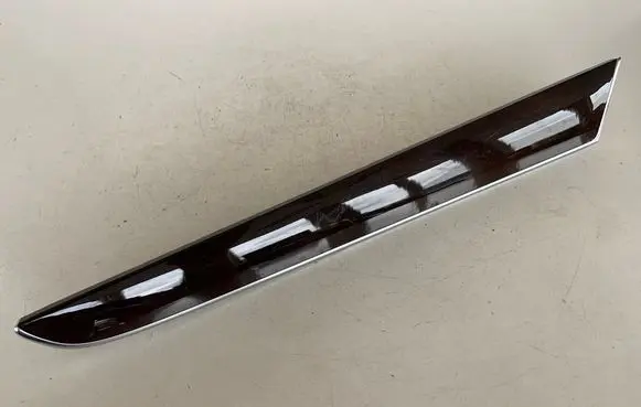 Audi Q5 SQ5 Front door trim bar 8R0867410B 8R0867410B1B4