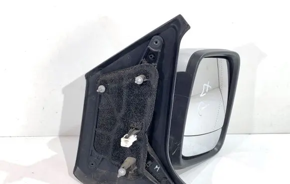 Opel Vivaro Front door electric wing mirror 