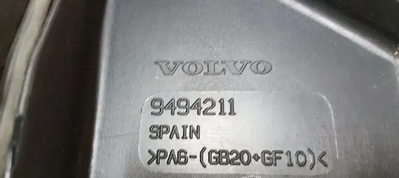 Volvo V70 Fuse box cover 9494211