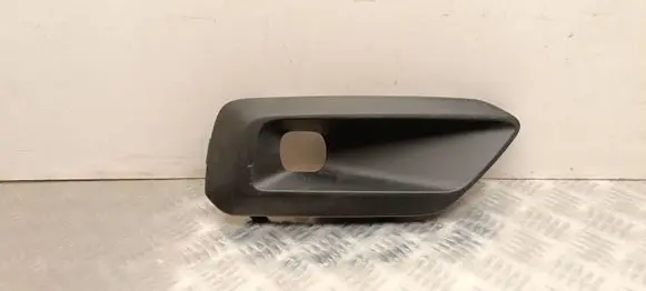 Volvo XC40 Front fog light trim/grill 31449344