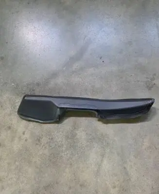 BMW 2 F44 Rear/tail light trim molding 7477427