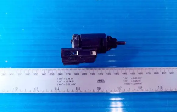 Volkswagen Jetta V Brake pedal sensor switch 3B0945511C 19322010 09550
