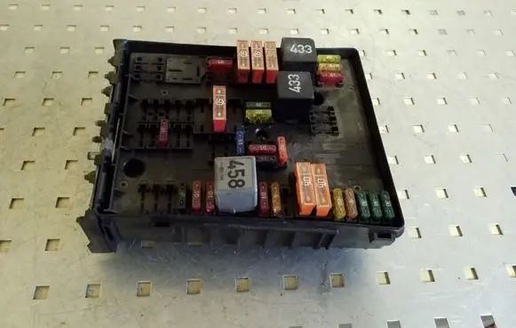 Volkswagen Touran I Fuse box set 1K0937124K 1K0937804B 1K0937800J