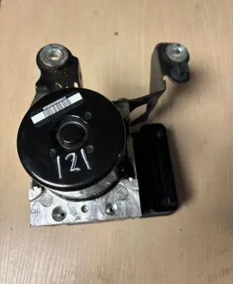 Volvo S60 ABS Pump 31329137 4425G 10021205434