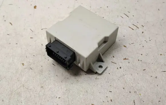 Toyota Corolla Verso AR10 Window wiper relay 859400F010