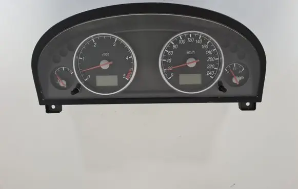 Ford Mondeo Mk III Speedometer (instrument cluster) 1S7F10841