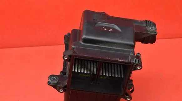 Hyundai i30 Air filter box 28110-2H000