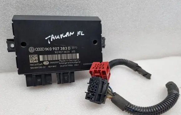 Volkswagen Touran I Tow bar trailer control unit/module 1K0907383D 3A002001 1K0907383B