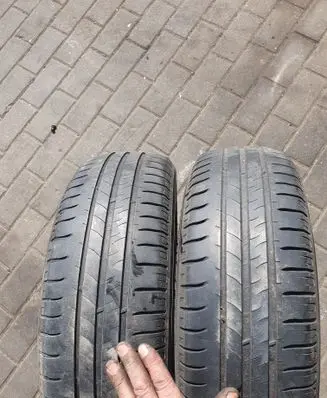 Volkswagen Golf V R15 summer tire 18565R15