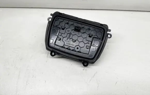 BMW 5 F10 F11 Ashtray (front) 9206348 82031002 03092013079S