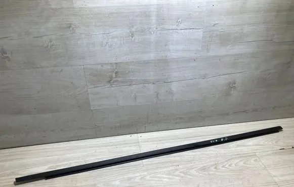 Renault Clio V Front door trim (molding)