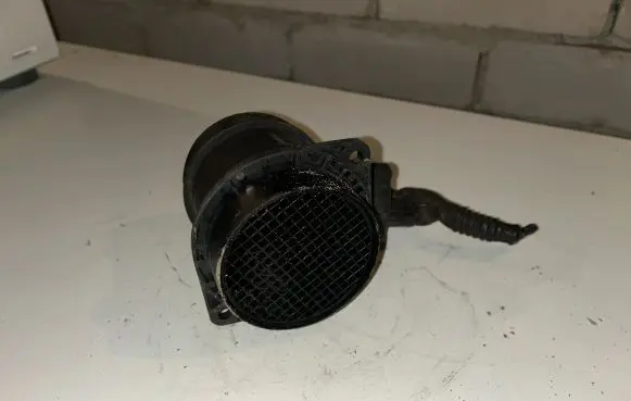 Volvo V70 Mass air flow meter 0230218088 8670115