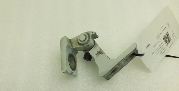 Volkswagen Scirocco Front door upper hinge 7N0831401