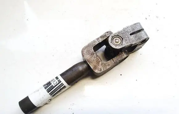 Volkswagen PASSAT B4 Steering column universal joint