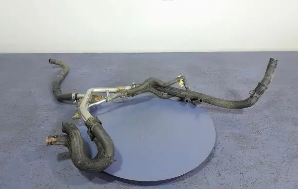 Lexus IS III XE30 Engine coolant pipe/hose