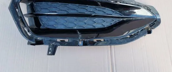 Hyundai i40 Front bumper lower grill 865533Z500
