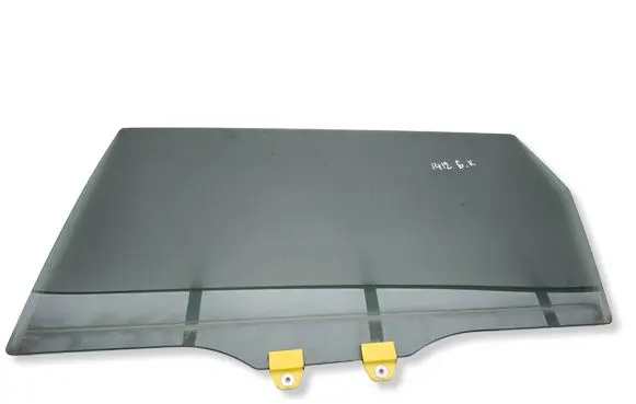 Honda CR-V Rear door window glass 
