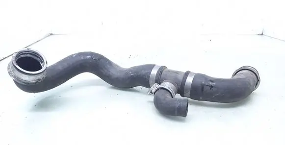 Mercedes-Benz CLS C219 Engine coolant pipe/hose A2115014682