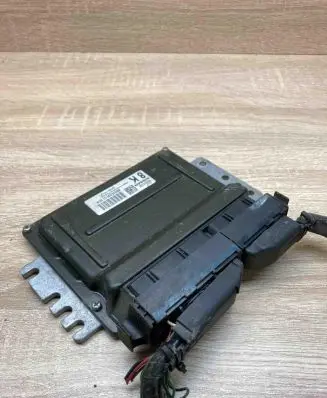 Nissan Almera N16 Engine control unit/module ECU MEC32220 WithPlug