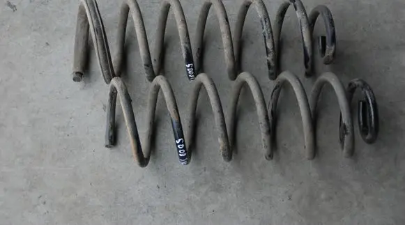 Peugeot 5008 Rear coil spring 160KM