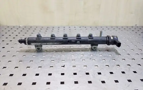Opel Antara Fuel main line pipe 0445214106 0281002507 0281002937