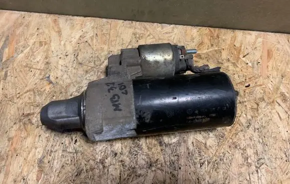 Mercedes-Benz E W211 Starter motor A0061514101 001115049