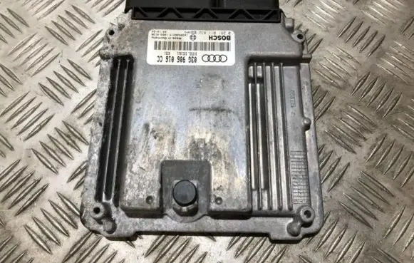 Audi A3 S3 8P Engine control unit/module 03g906016cc 0281011832