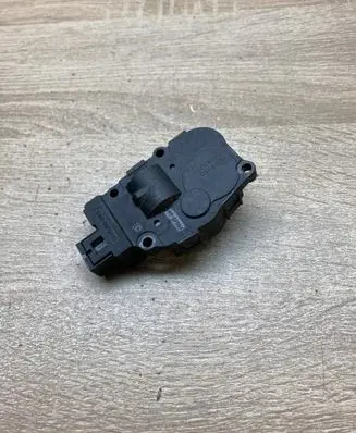 Citroen C4 I Air flap motor/actuator A21200600 24092007 EFB350